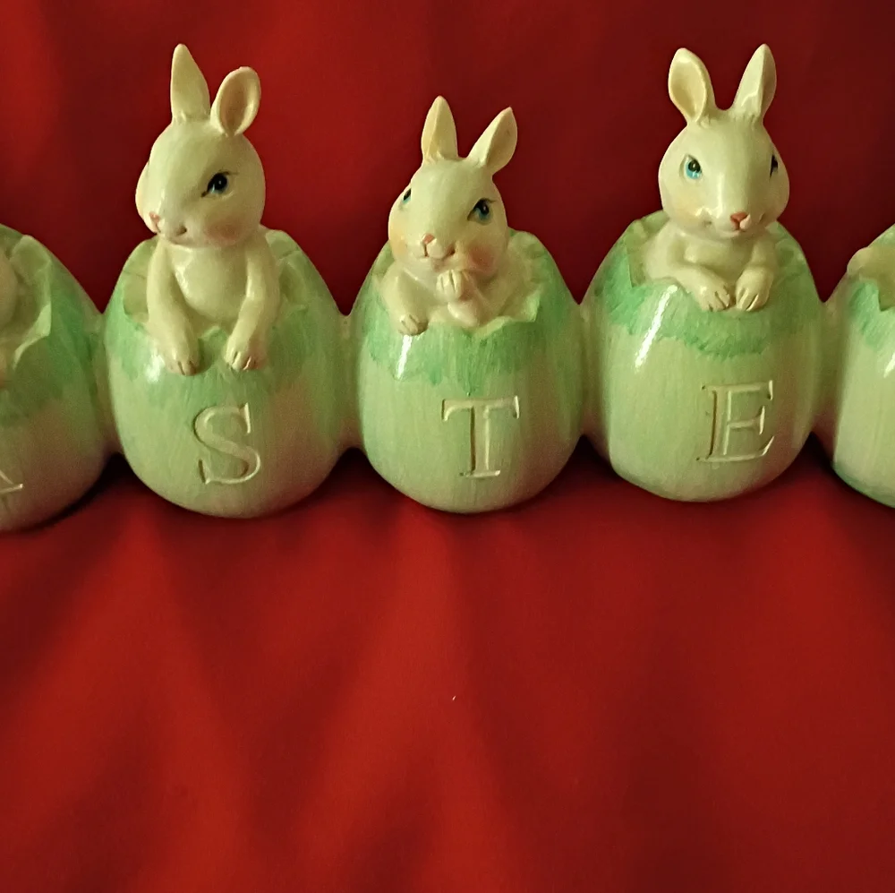 Collectibles🐇💚🐰 - Picture 10 of 10